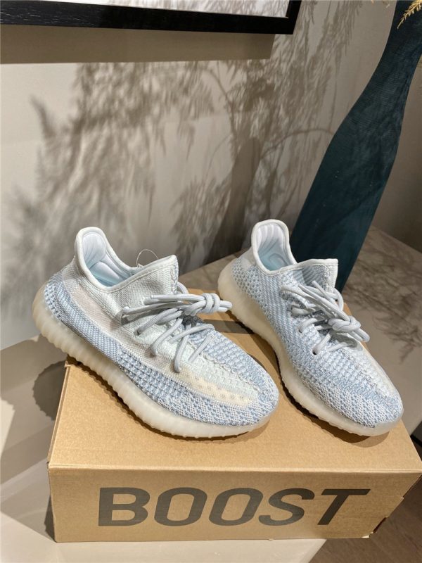 adidas Yeezy Boost 350 V2 Cloud Light blue
