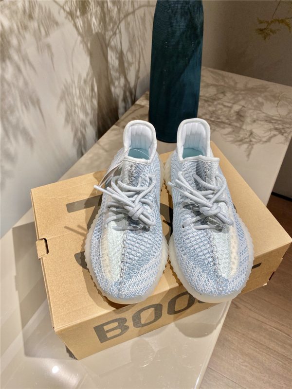 adidas Yeezy Boost 350 V2 Cloud Light blue - Image 5