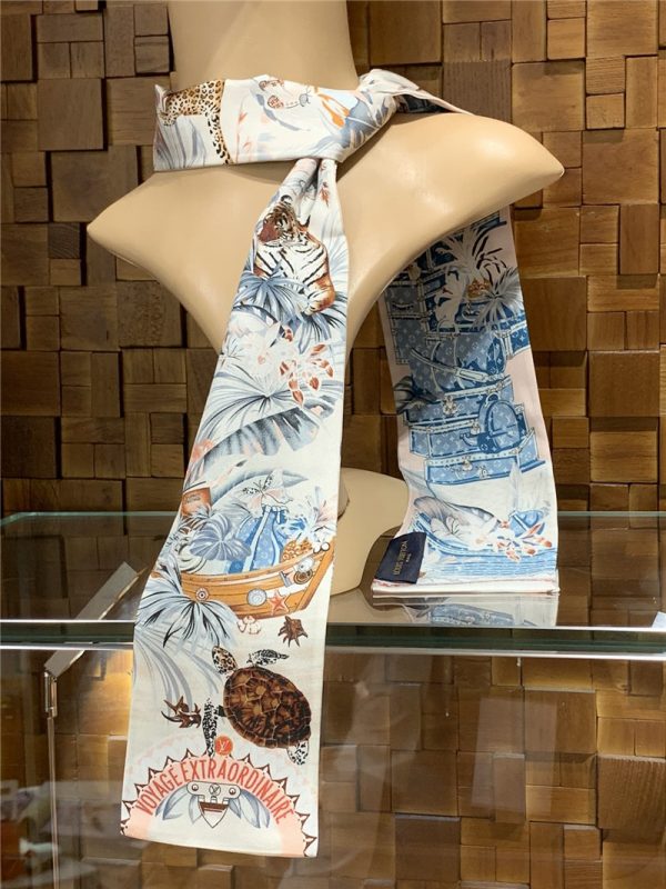 Voyage Extraordinaire silk scarf white