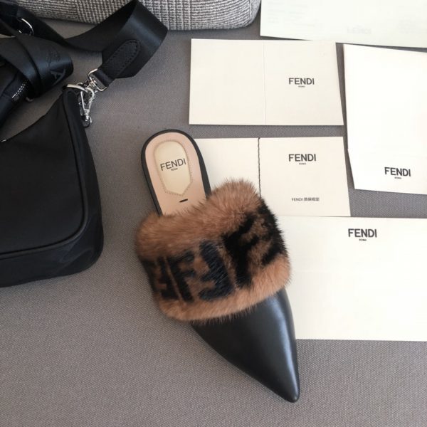 fendi pointed mink fur flat bottom slippers - Image 5
