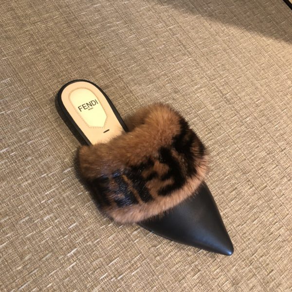 fendi pointed mink fur flat bottom slippers - Image 7