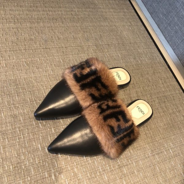 fendi pointed mink fur flat bottom slippers - Image 8