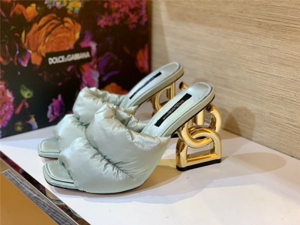 dolce & gabbana d&g down letter drag sandals