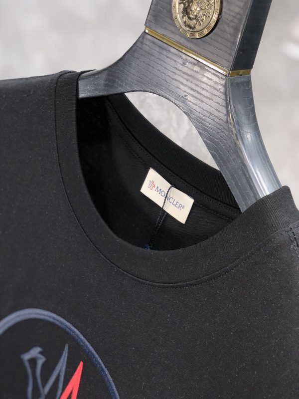 Moncler2023 new counters with the original custom latest trade order short-sleeved T-shirt - Image 6