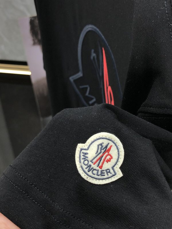Moncler2023 new counters with the original custom latest trade order short-sleeved T-shirt - Image 7
