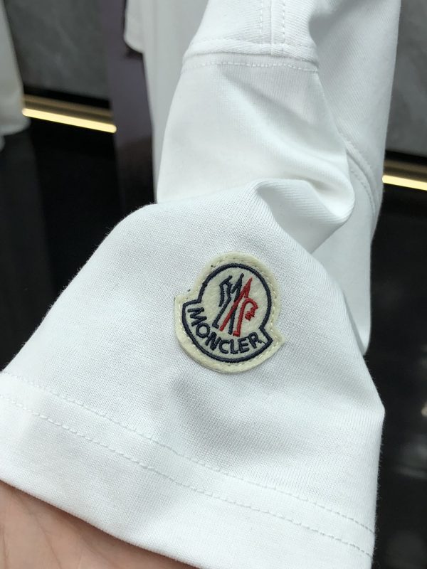 Moncler2023 new counters with the original custom latest trade order short-sleeved T-shirt - Image 7