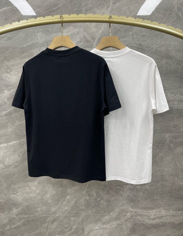 LOEWE 2023 men's round neck short-sleeved T-shirt is new! Iconic embroidered small LOGO, simple but exquisite - Image 5