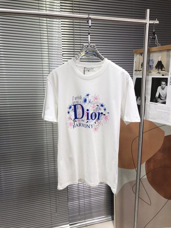 Dior2023 spring and summer men and women of the same style ?round neck short-sleeved T-shirt, Italian original order channel, very personalized and high-end style, logo pattern embossed craft design! Couple style cotton short-sleeved T-shirt - Image 6