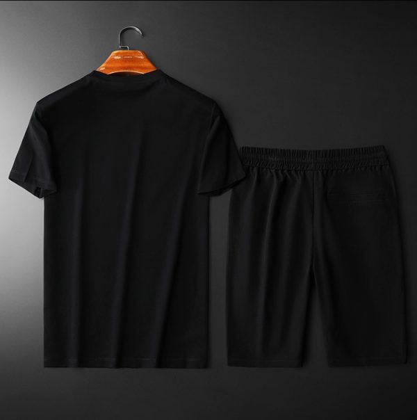 [DIOR] 2023 new men's short-sleeved shorts suit! Synchronous sales on the official website! High-end version on the market! Delicate and soft - Image 5