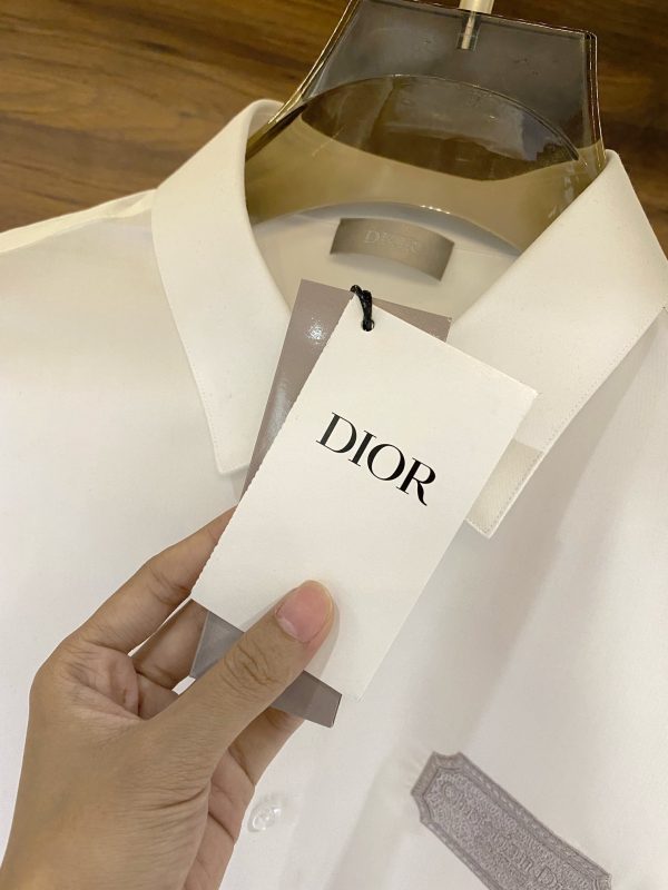DIOR 2023 early spring new product counter casual long-sleeved shirt! Perfectly embroidered logo text, seamless tailoring Imported 80-count ultra-high-count mulberry silk cotton, soft and comfortable to the touch - Image 5