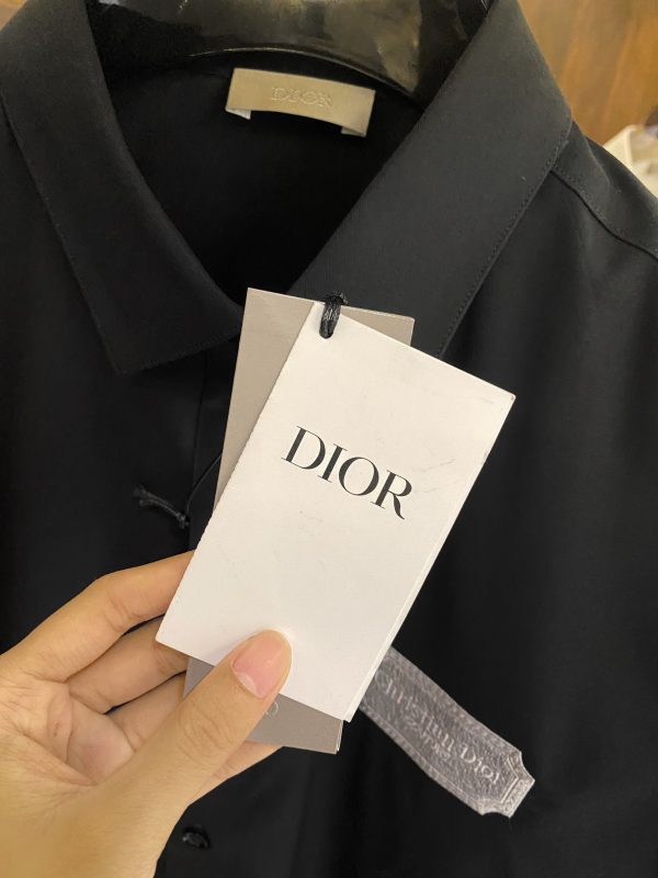 DIOR 2023 early spring new product counter casual long-sleeved shirt! Perfectly embroidered logo text, seamless tailoring Imported 80-count ultra-high-count mulberry silk cotton, soft and comfortable to the touch - Image 13