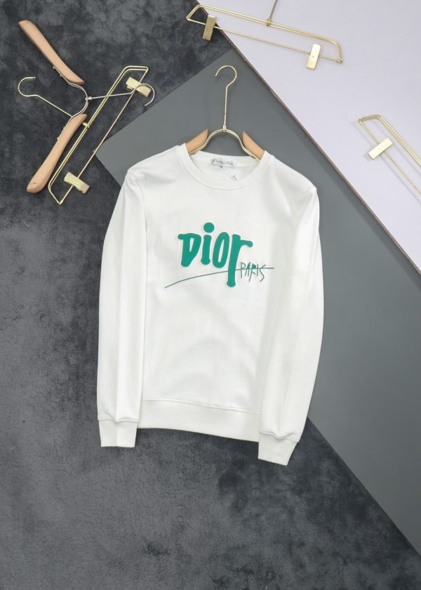 The latest DIOR 2022 autumn and winter products are available at counters at the same time. The original order is hard to find. Casual and fashionable round neck sweater - Image 2