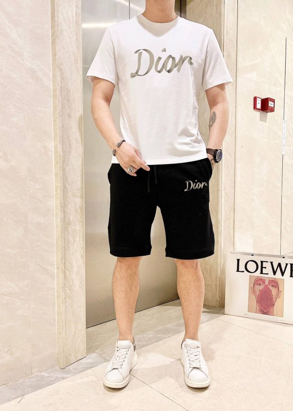 Brand [DIOR] 2023 new men's short-sleeved shorts suit! Synchronous sales on the official website! High-end version on the market! Delicate and soft