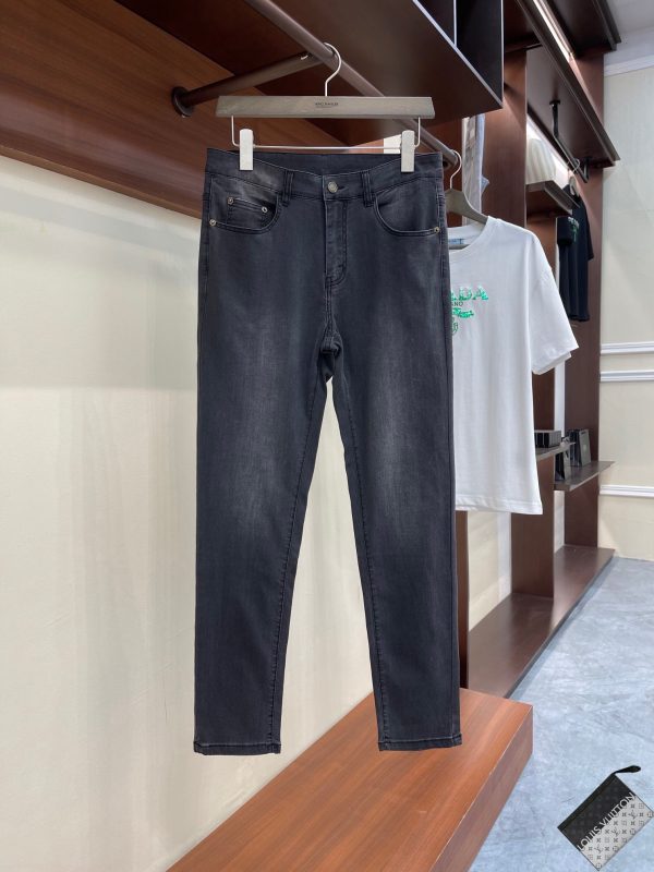 YSL/Yves Saint Laurent 2023 spring and summer new European counters Super A purchasing level overseas trading company order source, top original single high-end men's custom fashion slim straight-leg jeans - Image 3