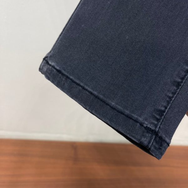 YSL/Yves Saint Laurent 2023 spring and summer new European counters Super A purchasing level overseas trading company order source, top original single high-end men's custom fashion slim straight-leg jeans - Image 10