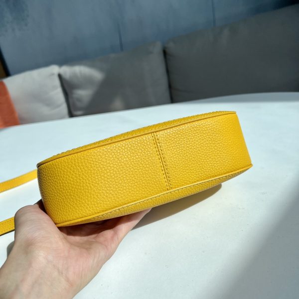Marc Jacobs New Pure Original Half-Circle Messenger Bag Leather Shoulder Strap Adjustable Dust Bag Yellow - Image 5