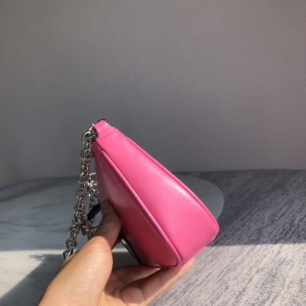 Marc Jacobs Devon Charm Purse Letter Chain Armpit Bag Shoulder! The Shoulder Strap Can Be Detached To Make A Necklace Red - Image 6