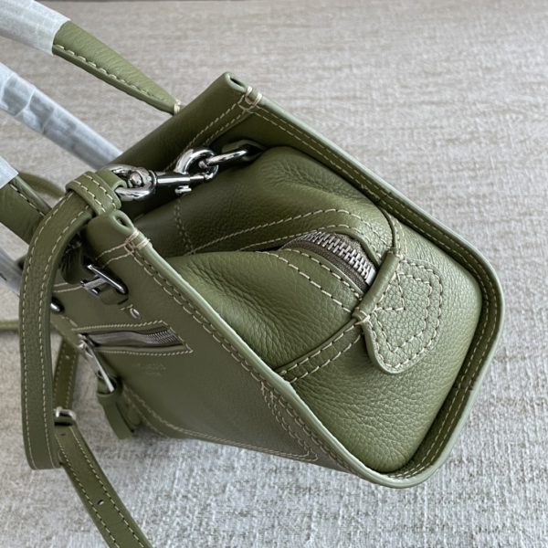 Marc Jacobs Tote Cross-Body Bag Pebbled Top Cowhide Leather Ultra-Soft And Delicate Dust Bag Green - Image 5
