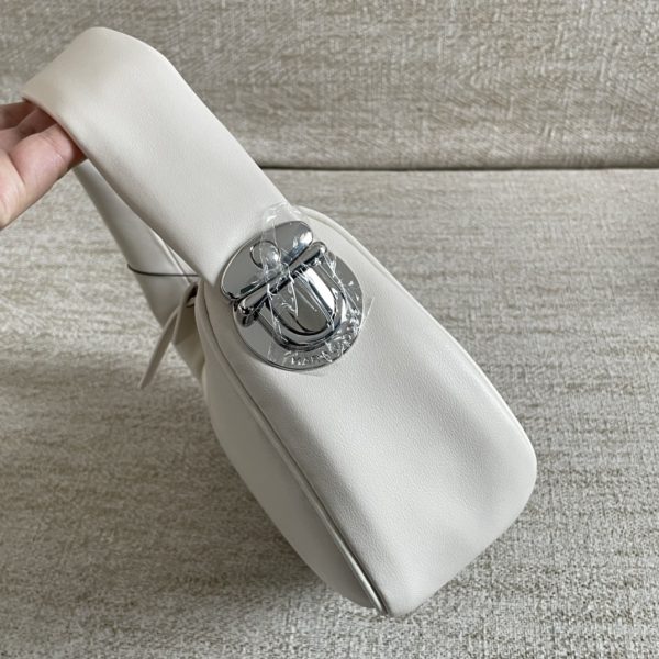 Marc Jacobs Handbag Early Spring 2023 New Nappa Leather Soft And Delicate Dust Bag White - Image 5