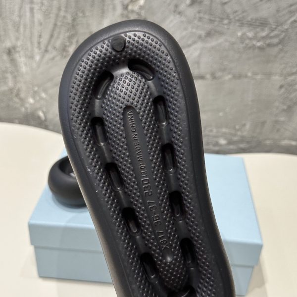 Prada 24SS Spring/Summer new platform toe slippers black - Image 9