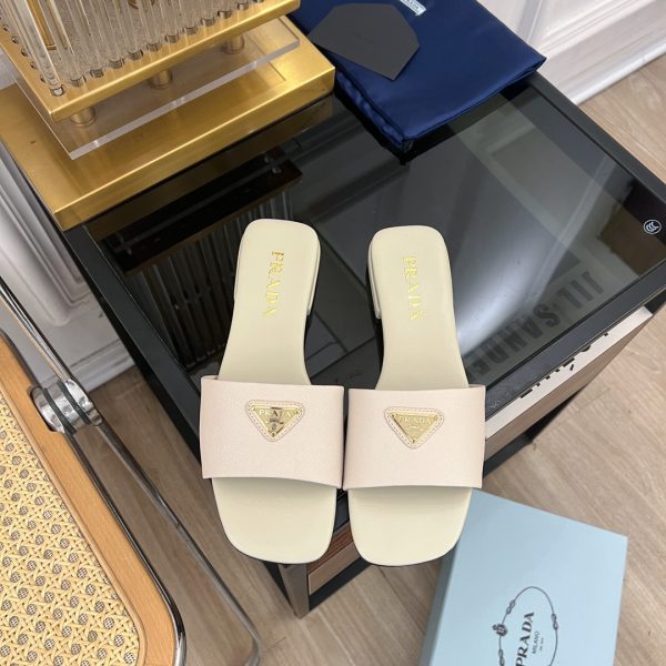 Prada 2024 Spring/Summer New Arrivals The latest triangular buckle micro label slipper series B