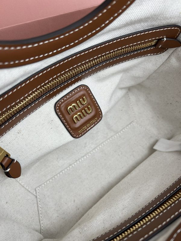Miumiu launches new IVY basket handbag C M-288 - Image 8