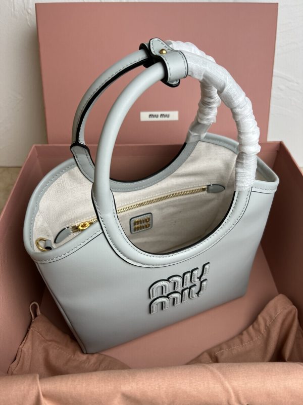 Miumiu launches new IVY basket cowhide leather handbag M-288 B - Image 6